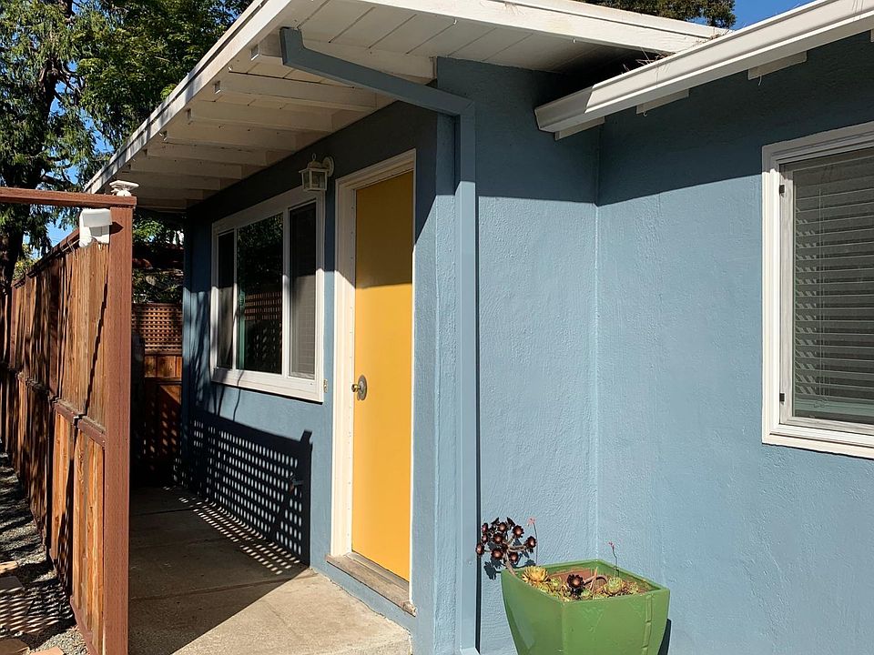 1st image of 726A Laurel Ave