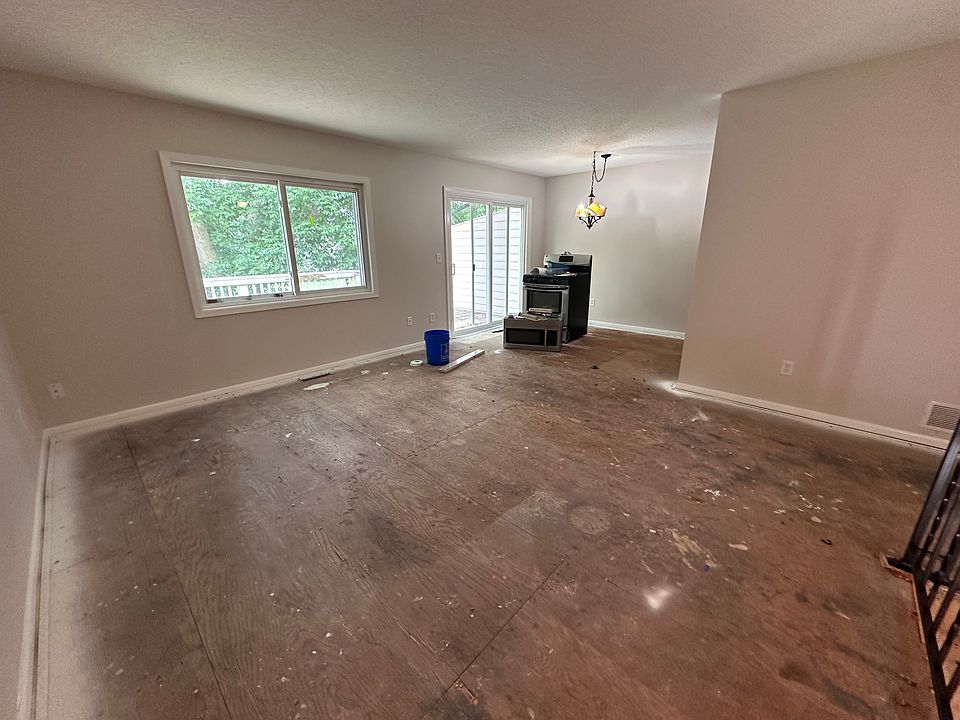 Upstairs Living Room and Dinning Room overlooking large deck.