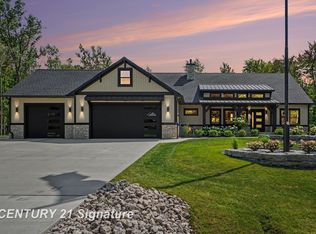 3568 E Douglas Dr, Midland, MI 48642
