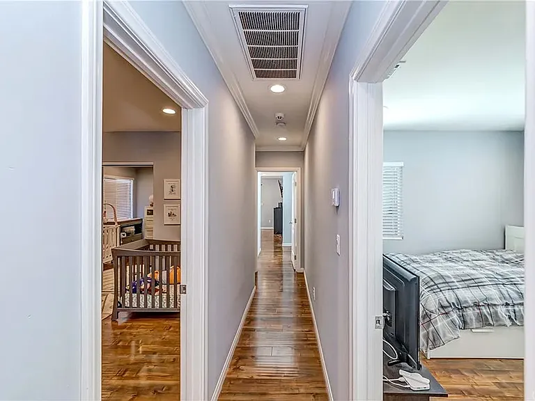6528 Beeman Ave — Photo 18