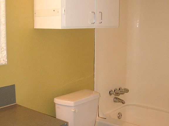 5th image of 5516 Grover Ave APT 105