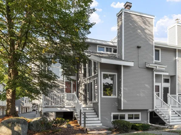 255 North Rd Unit 76, Chelmsford, MA 01824