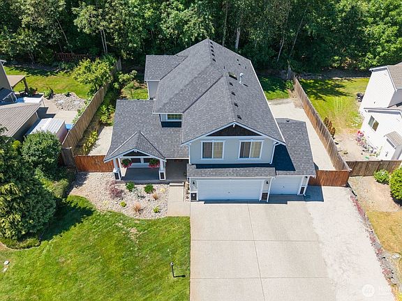 2nd image of 714 122nd Avenue Ct E