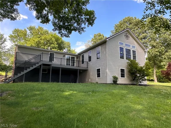 3731 E Buckhorn Dr, Millersburg, OH 44654