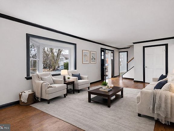 5th image of 3214 Addison Dr