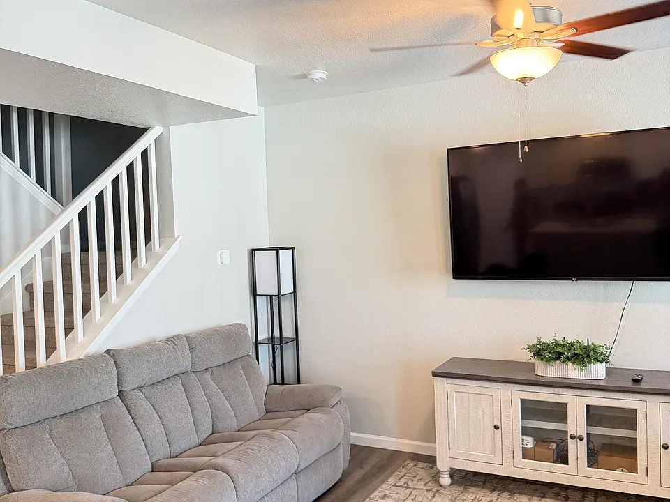 2601 Stage Coach Dr #B