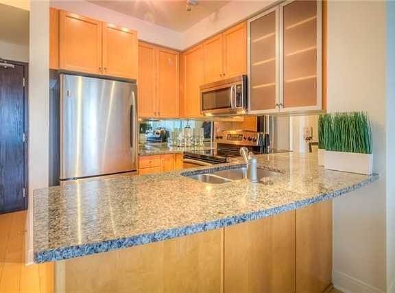 2nd image of 18 Yorkville Ave #1406