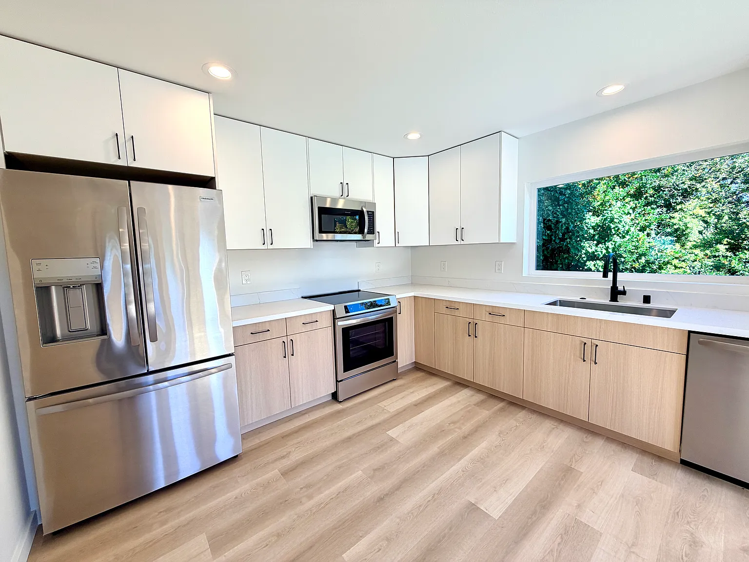 2 bed, 1.5 bath, 1088 sqft, $3,190 — Photo 4