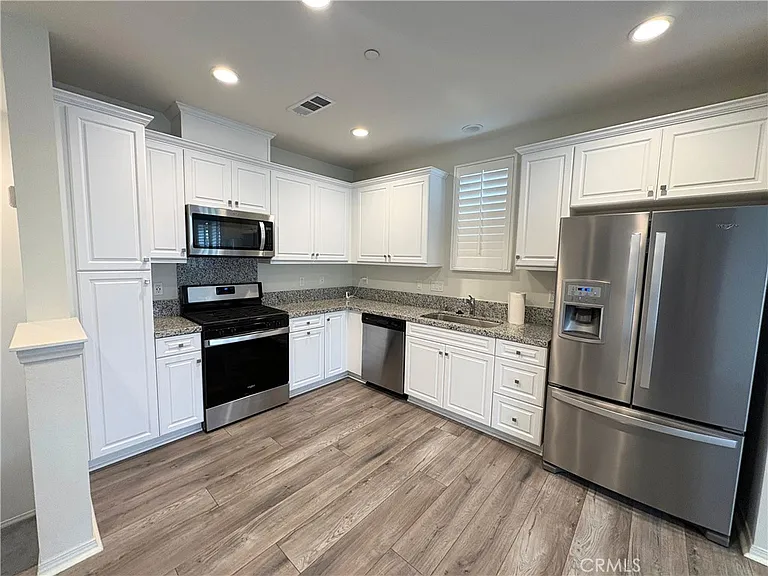 2848 E Berry Loop Privado — Photo 5