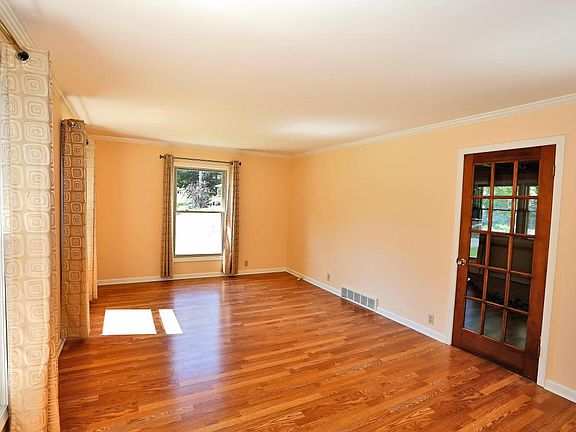 5th image of 7195 Leyton Dr SE