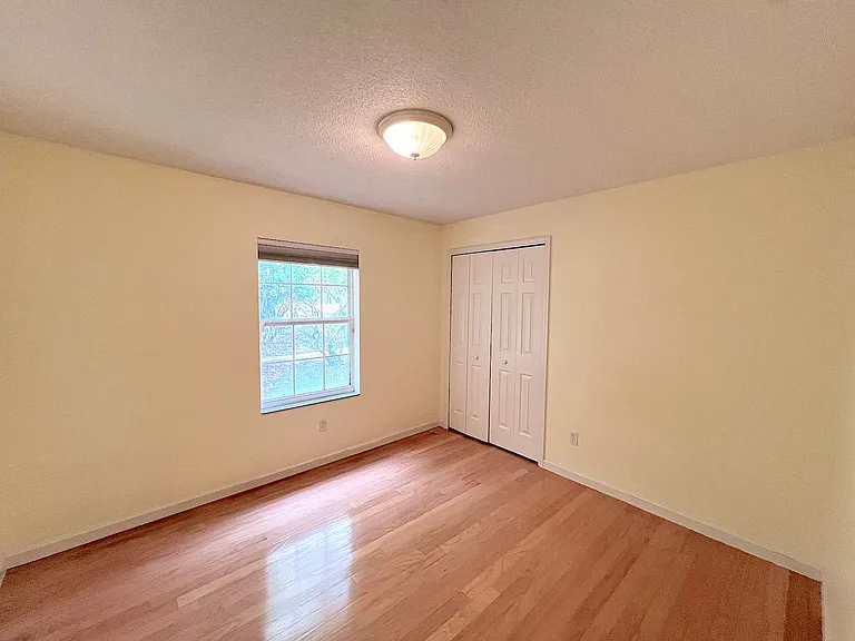 87 Rose Dr — Photo 42