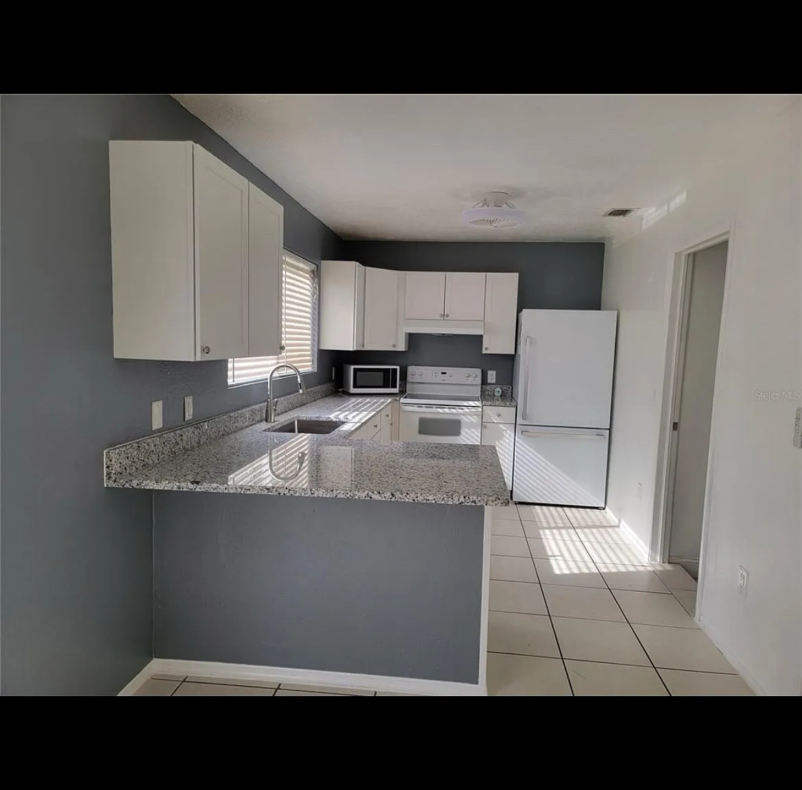 3 bed, 1200 sqft, $1,850 — Photo 2