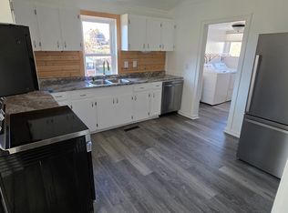 335 W Cherry St, Marion, VA 24354