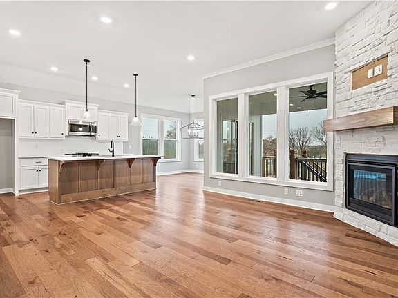 5th image of 10637 N Jarboe St