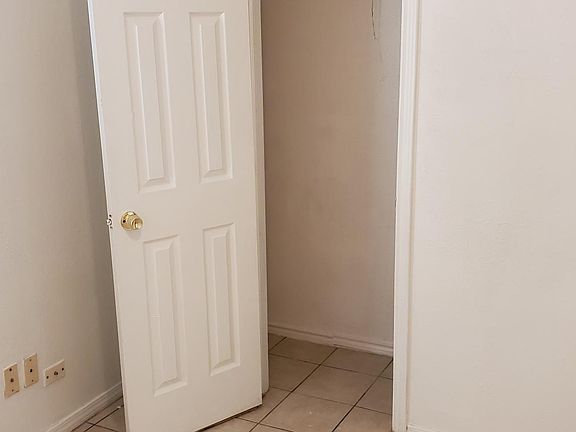 5th image of 3416 Wendelkin St #101