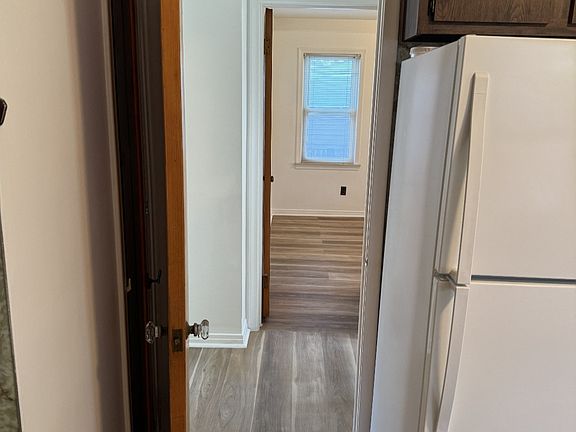 5th image of 23231 Notre Dame St