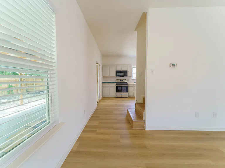 1109 Hilltop Dr — Photo 5