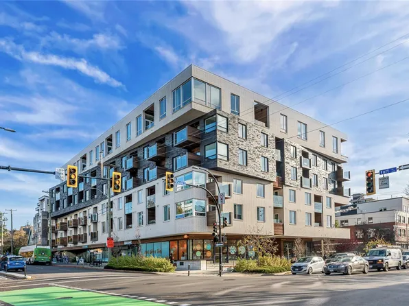 1033 Cook St #405, Victoria, BC V8V 0E1