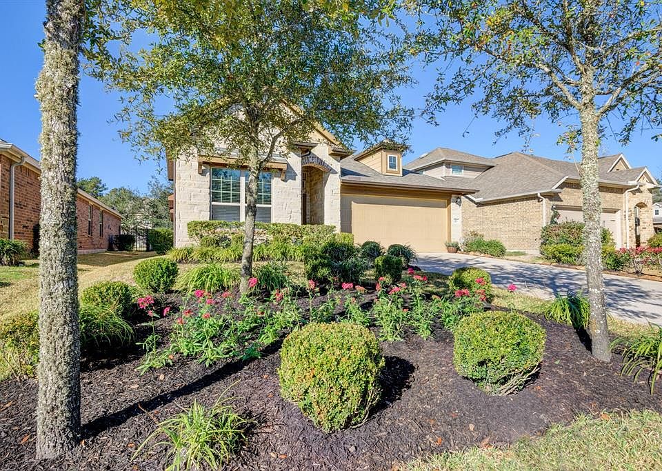 This adorable stone cottage awaits you and your family!