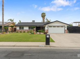 2724 Hempstead Ln, Bakersfield, CA 93309