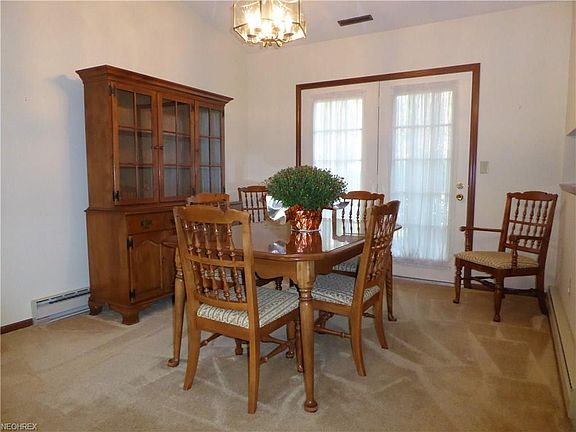 5th image of 1069 Salem Ct