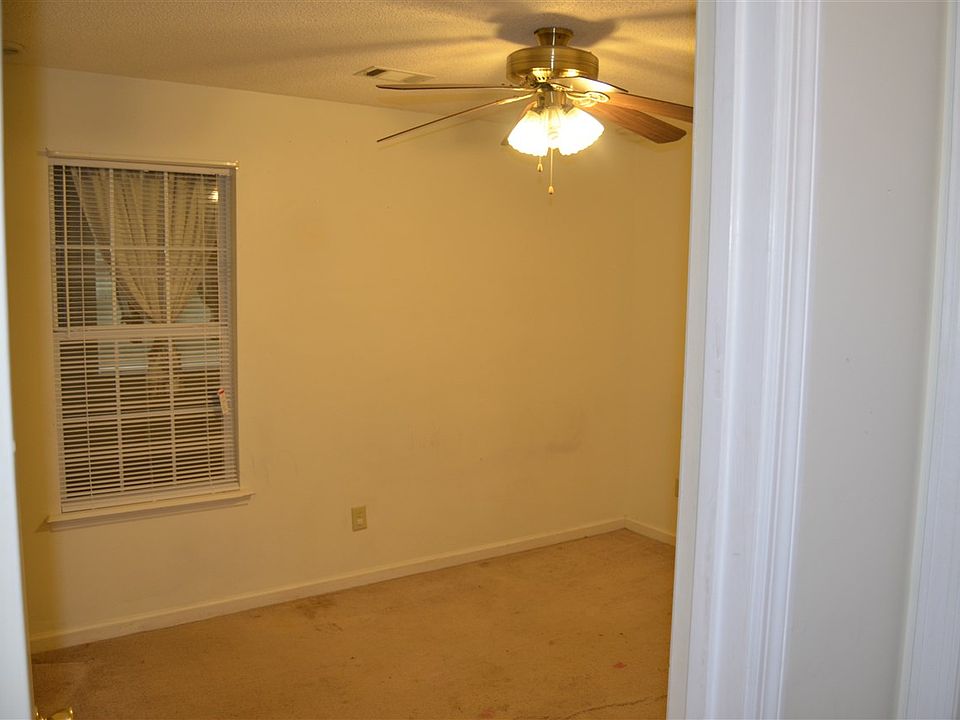 37 Skyway Dr, Warner Robins, GA 31088 Zillow