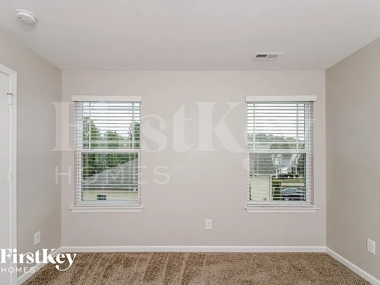 2675 Lamplight Cir — Photo 11