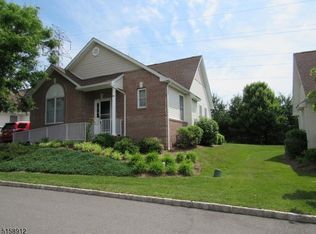 108 Samson Dr, Flemington, NJ 08822