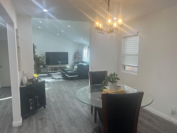 2nd image of 3078 Olivewood Pl