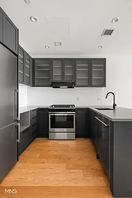 Rented by MNS Marketing | media 15