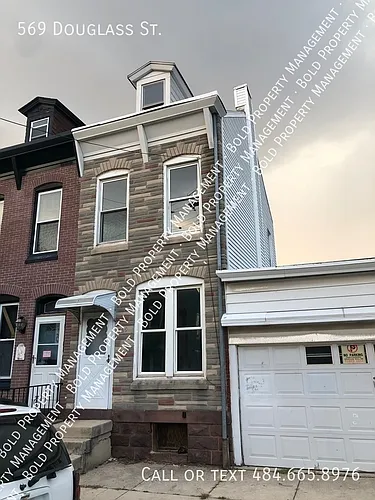 569 Douglass St Photo 1