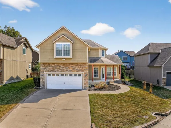 1023 Ironwood Ct, Leavenworth, KS 66048
