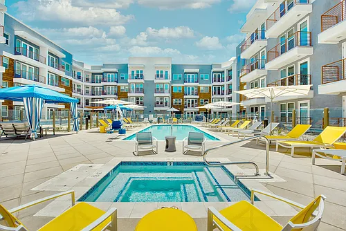 Centra Midtown Photo 1