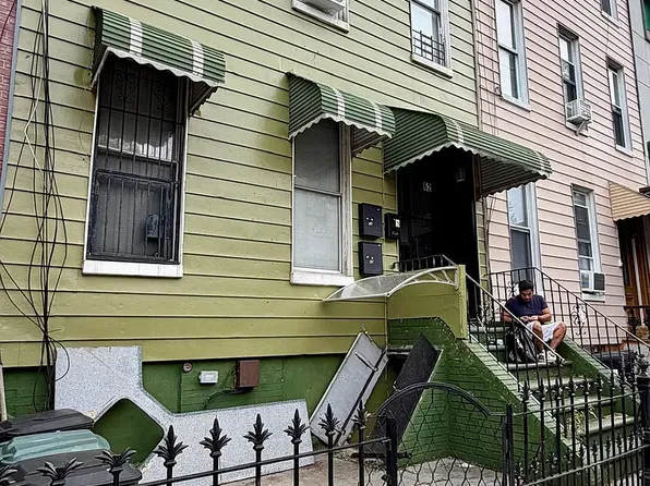 62 Bleecker St #Basement, Brooklyn, NY 11221