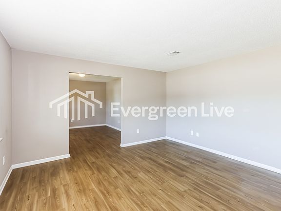 4th image of 2664 Carrington Dr