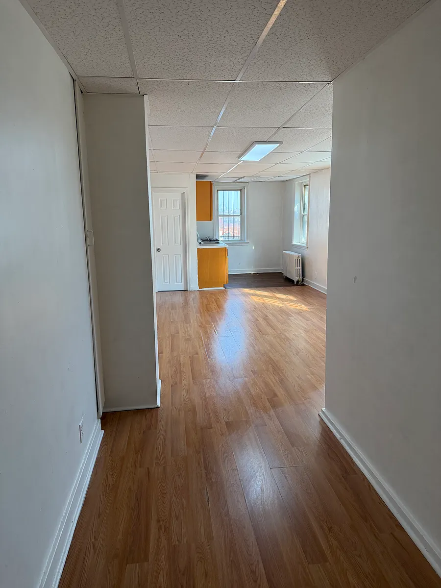 Building Photo - 443 N 63rd St
