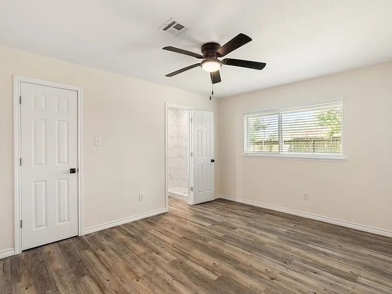 11903 Edgar St — Photo 13