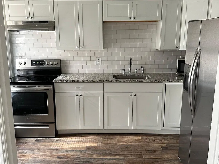 556 Main St #1 — Photo 1
