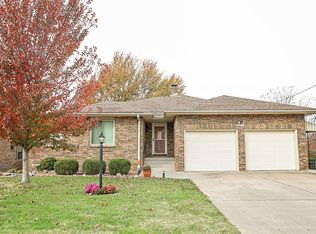 3271 N Rogers Ave, Springfield, MO 65803