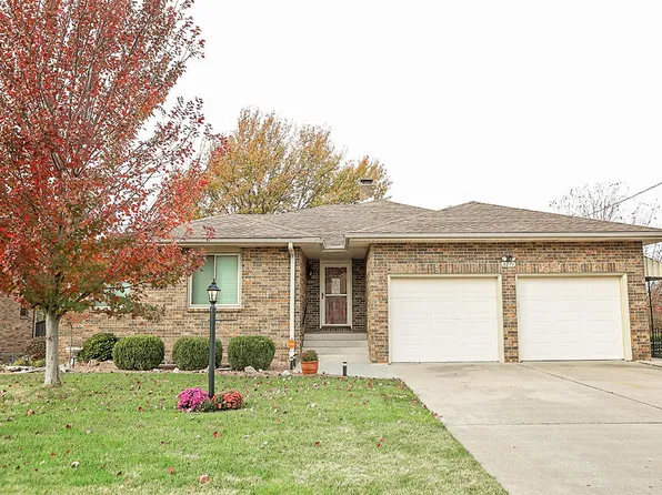 3271 N Rogers Avenue, Springfield, MO 65803