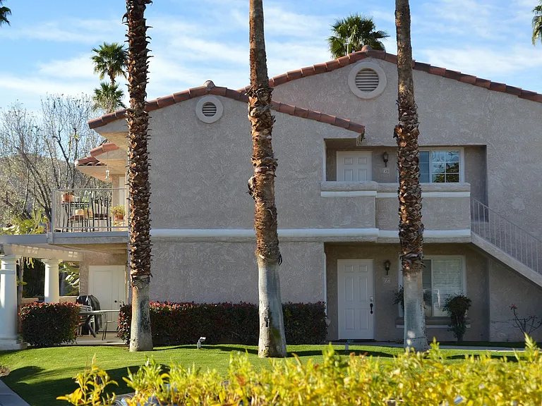 2701 E Mesquite Ave #F27 — Photo 3