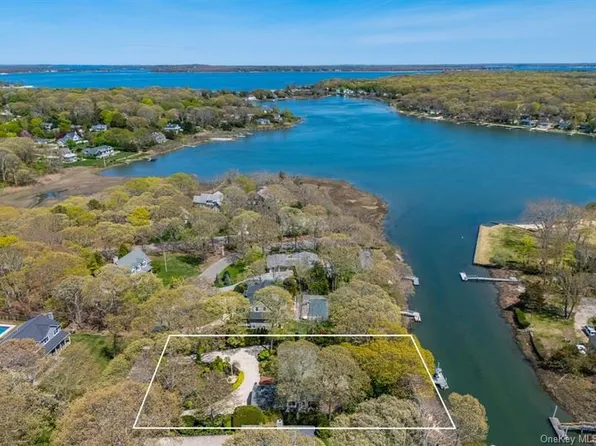 2300 Glenn Road, Southold, NY 11971