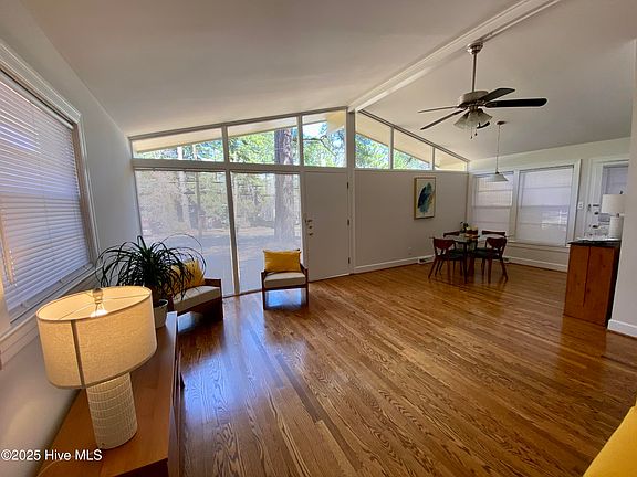 5th image of 1319 W Thomas Street