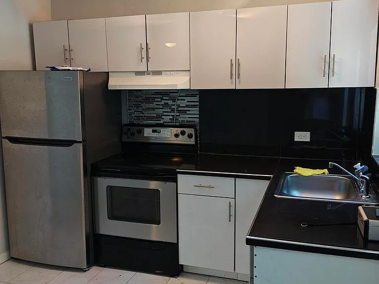 2238 Van Buren St #4 — Photo 5