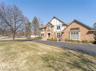 2887 Chestnut Run Dr, Bloomfield Hills, MI