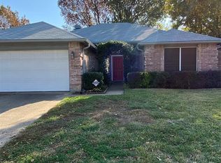 904 Rio Vista Ln, Arlington, TX 76017