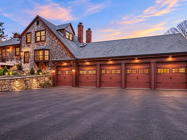 215 Sohier St, Cohasset, MA 02025