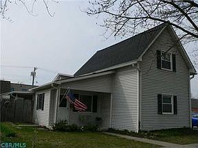 4th image of 227 S Oak St