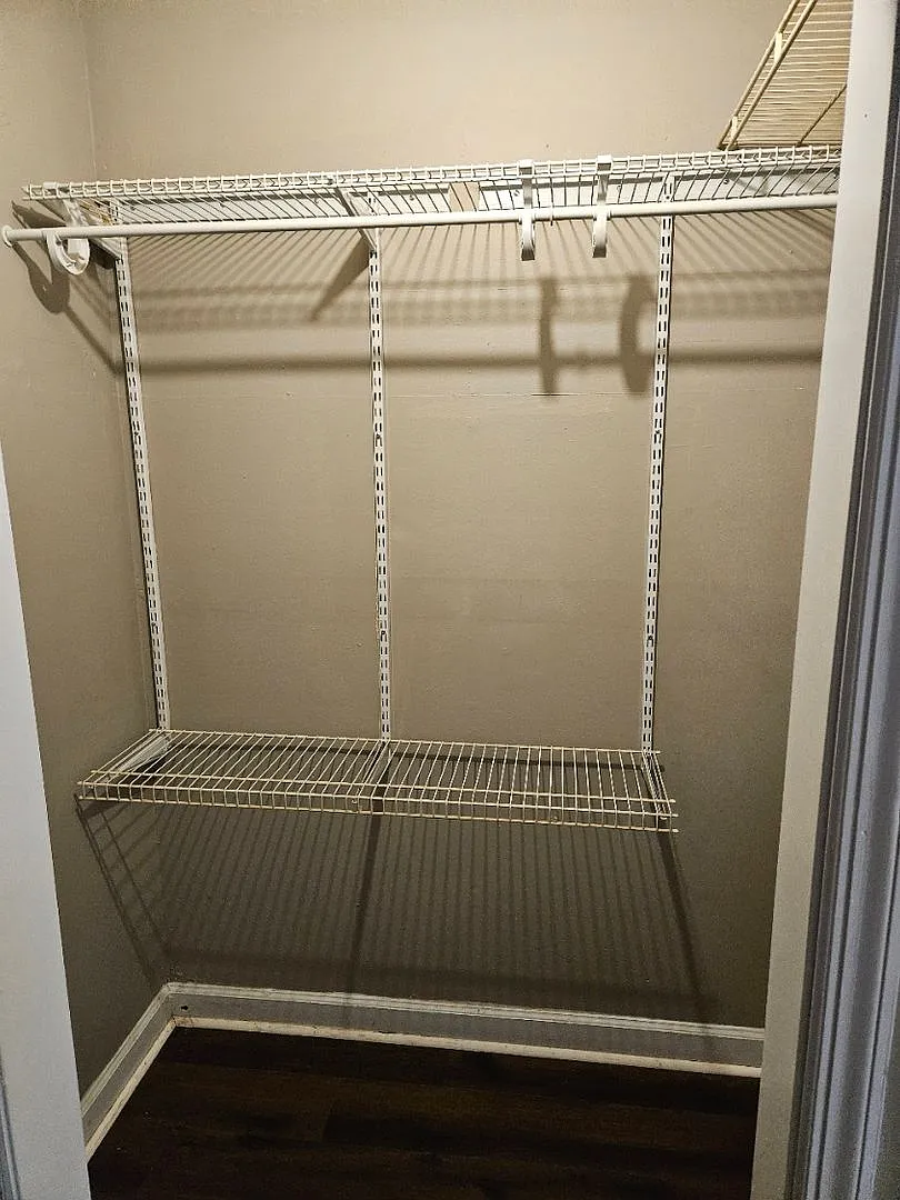 1 bed, 1.0 bath, $1,100 — Photo 3