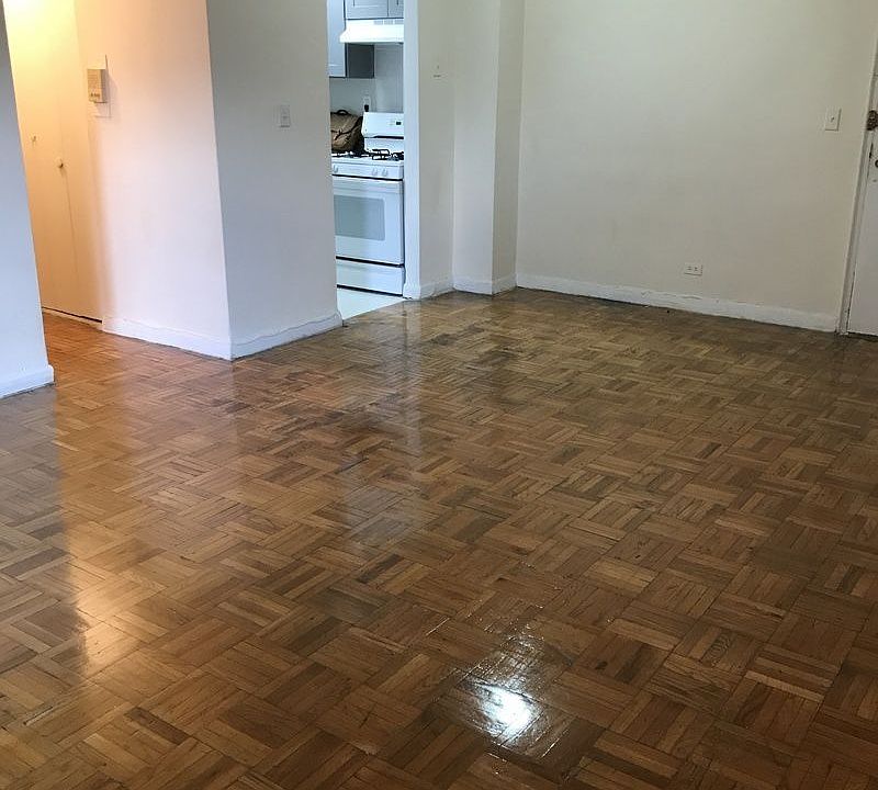 1st image of 14430 Roosevelt Ave APT 112